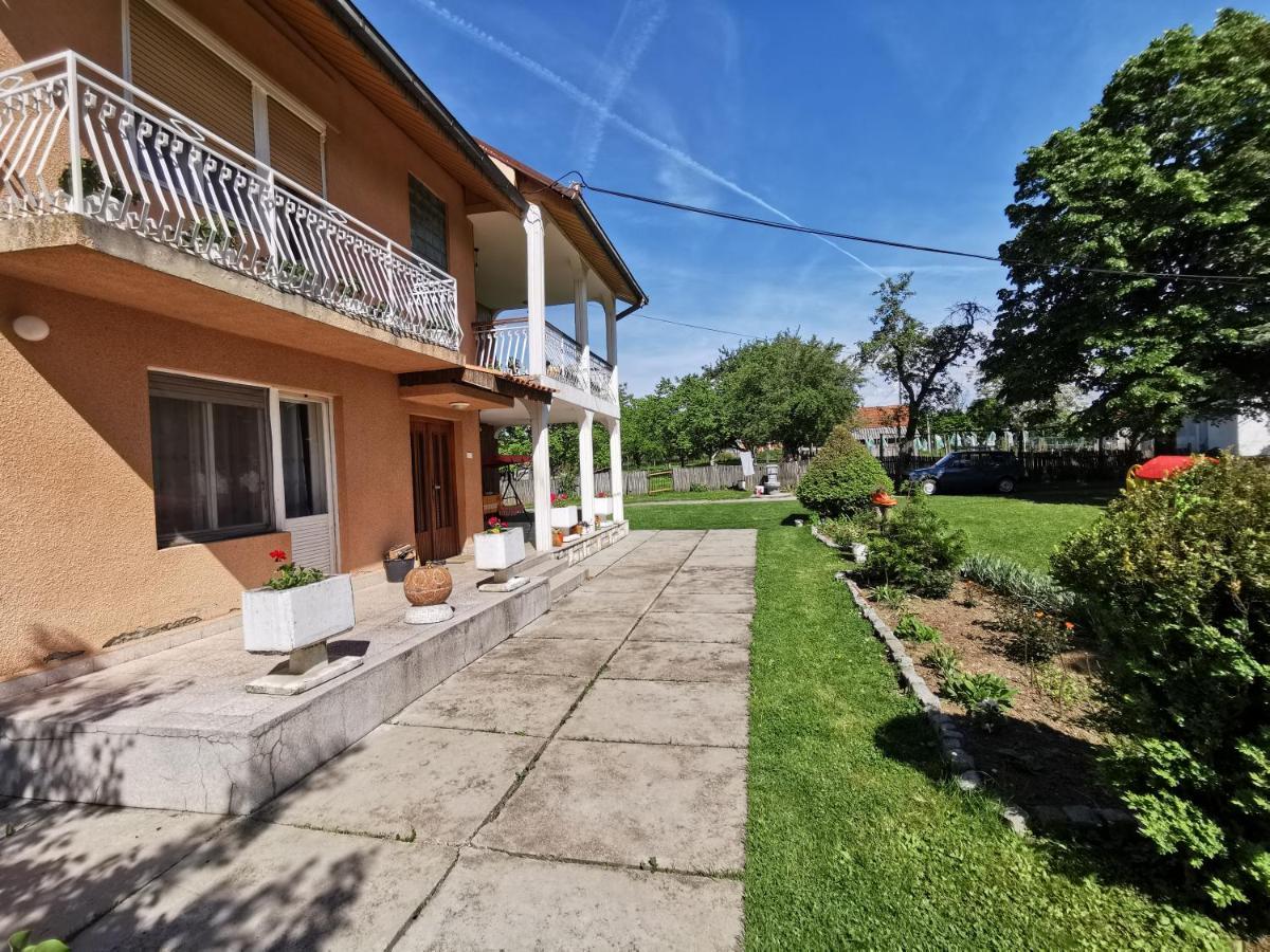 Apartments Domacinstvo Nikolic Valjevo Exterior photo