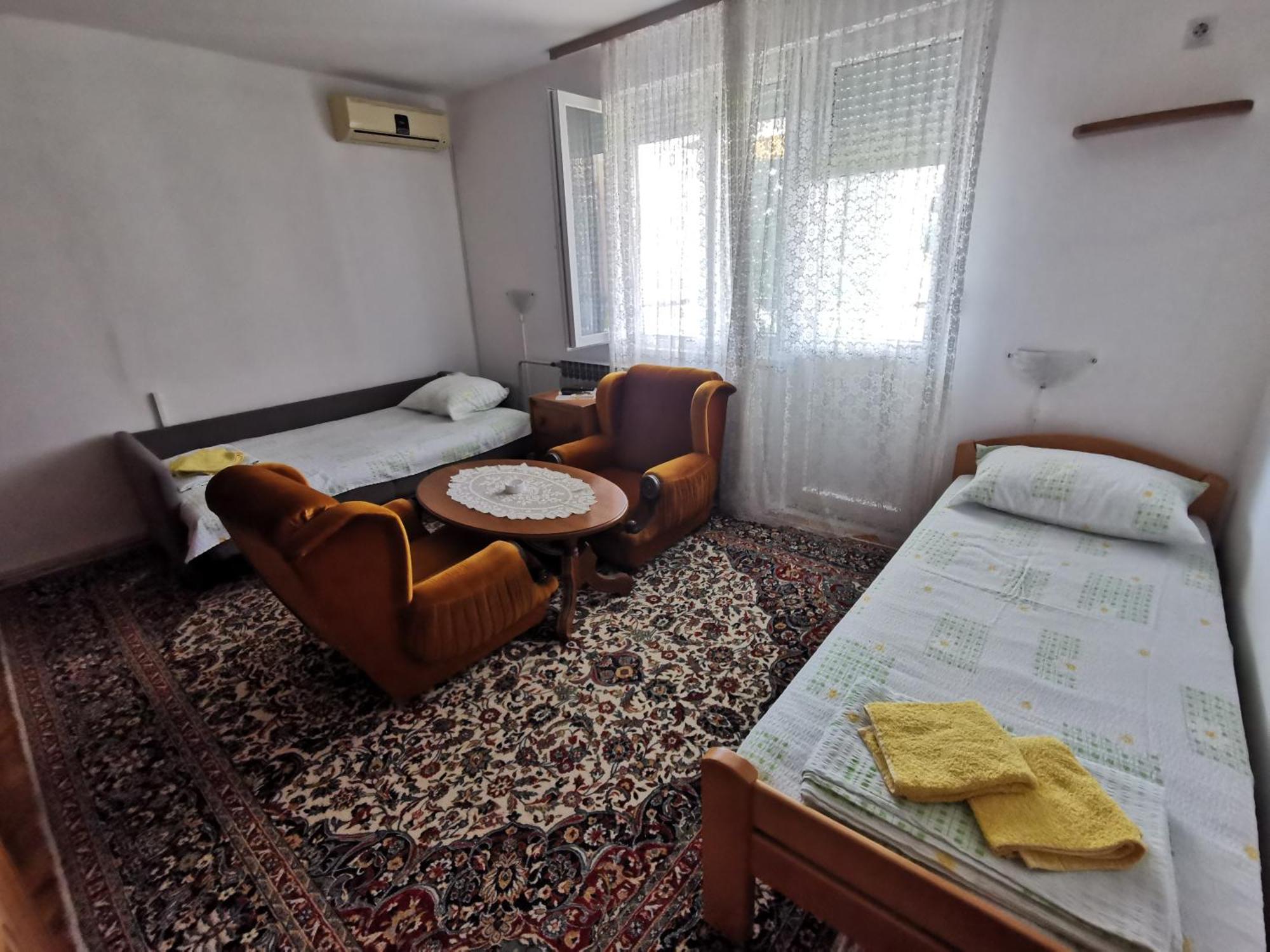 Apartments Domacinstvo Nikolic Valjevo Exterior photo